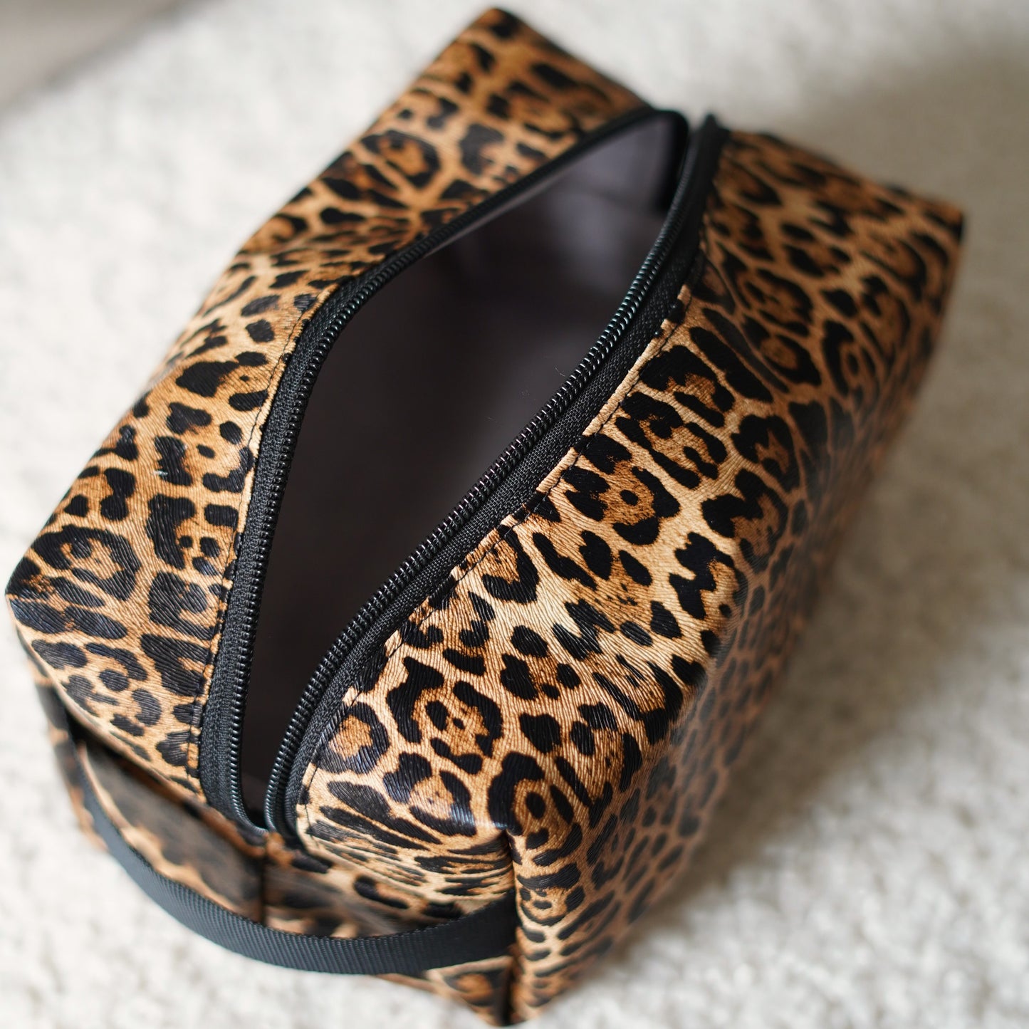 LEO Boxy Bag