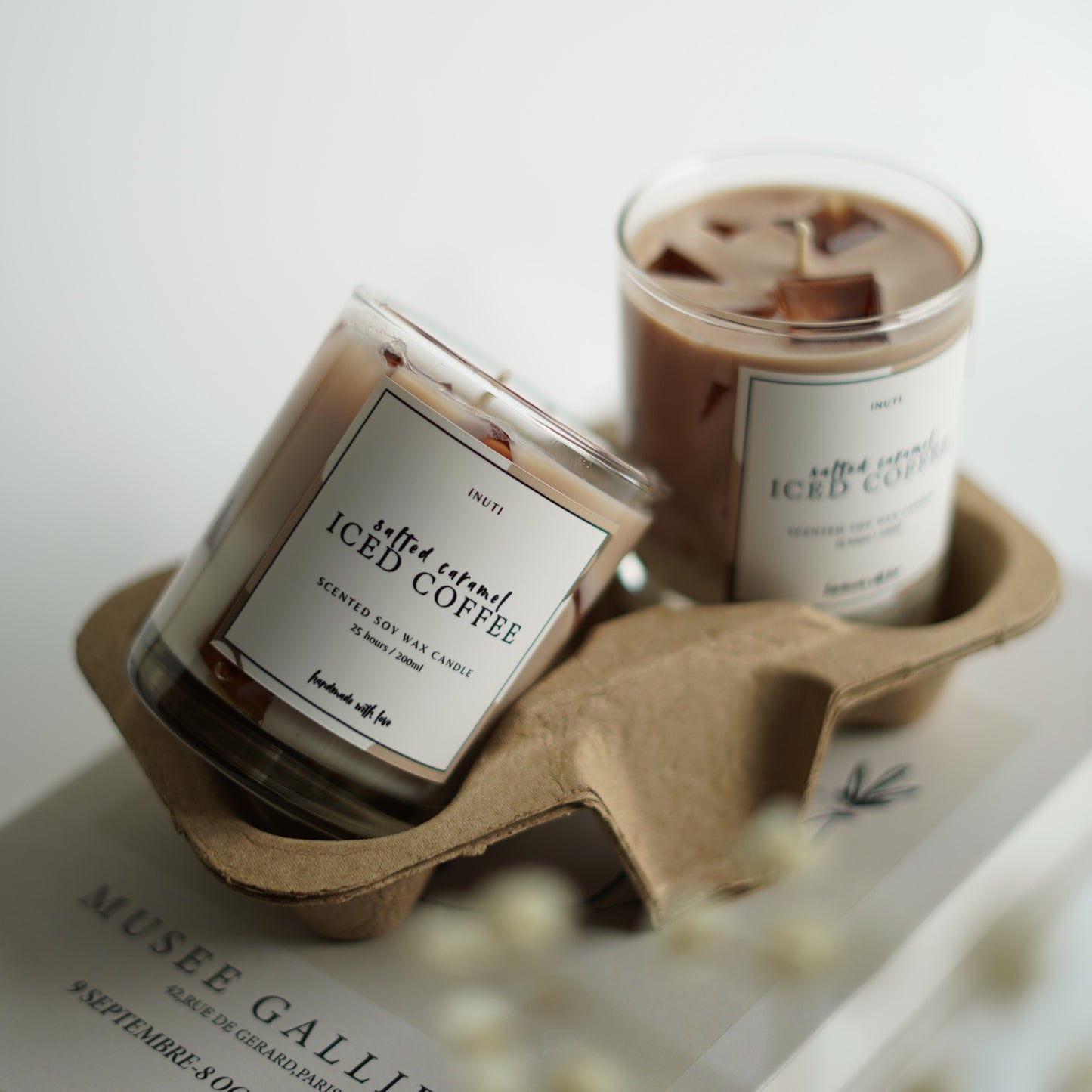 Salted Caramel Iced Coffee Duftkerze | Getränke-Kerze mit Eiswürfeln