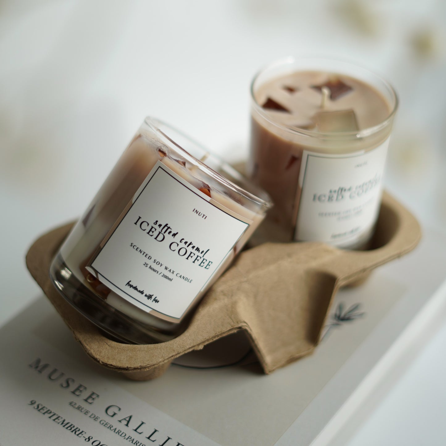 Salted Caramel Iced Coffee Duftkerze | Getränke-Kerze mit Eiswürfeln