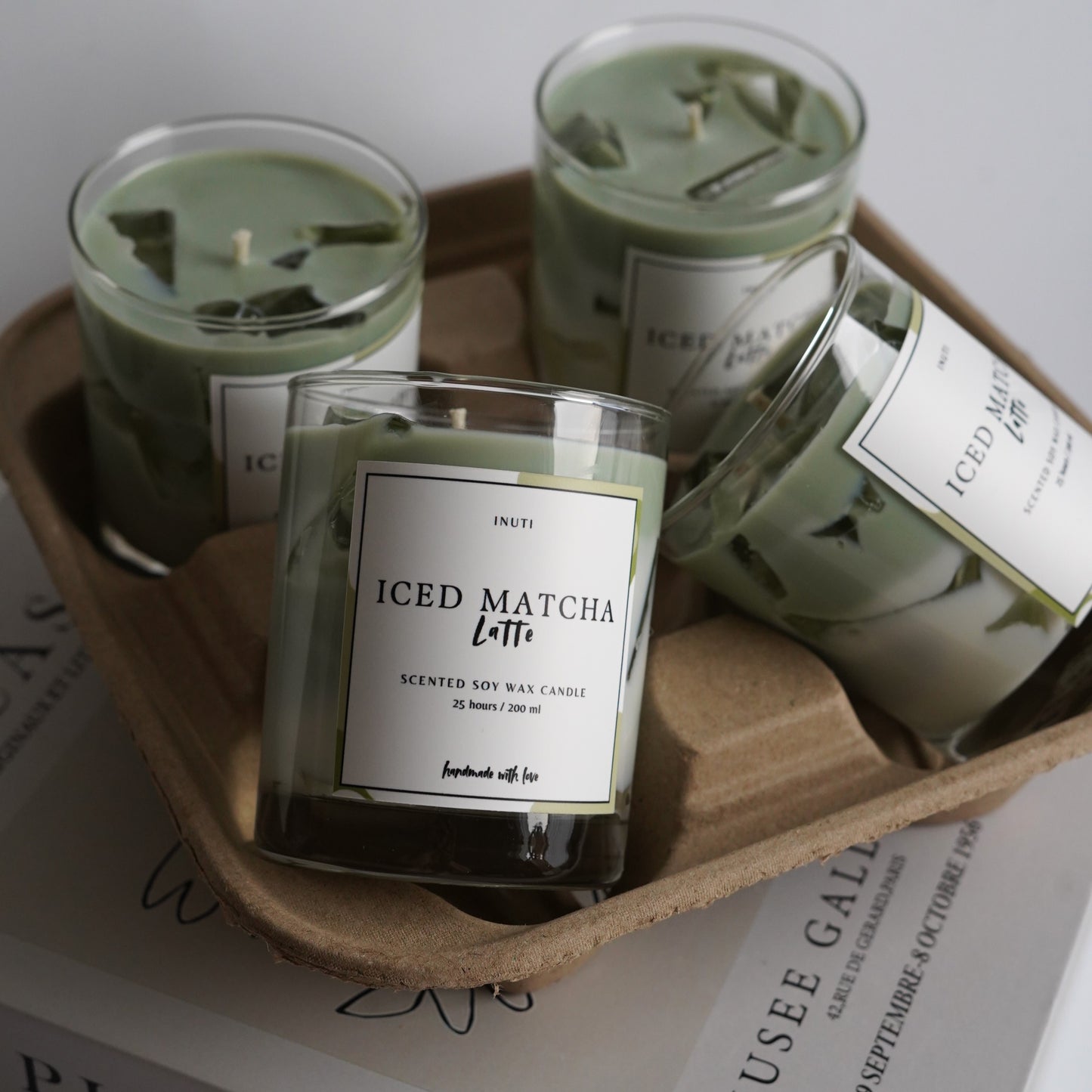 Iced Matcha Latte Duftkerze | Getränke-Kerze mit Eiswürfeln