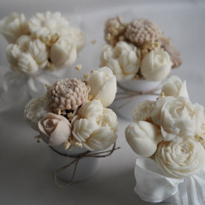 Lebenslanger Wachsstrauß "Noble Bloom small"